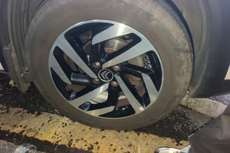 Used Citroen C3-XR 2015 1.6L Automatic Pioneer Model Right Front Wheel Hub