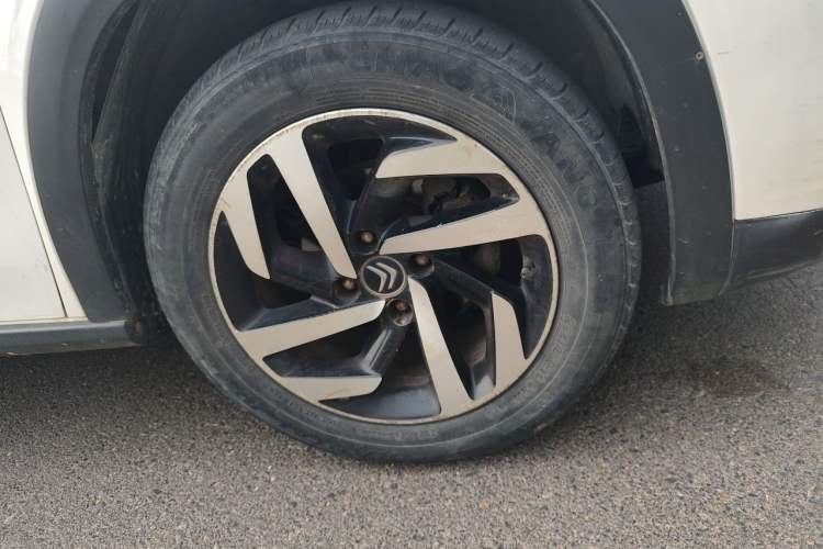 Used Citroen C3-XR 2015 1.6L Automatic Pioneer Model Right Front Wheel Hub