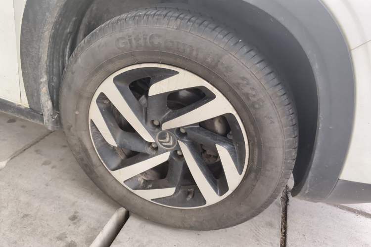 Used Citroen C3-XR 2015 1.6L Manual Pioneer Model Right Front Wheel Hub