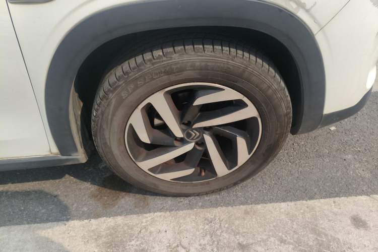 Used Citroen C3-XR 2015 1.6L Automatic Smart Version Right Front Wheel Hub