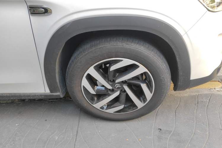 Used Citroen C3-XR 2015 1.6THP Automatic Pioneer Model Right Front Wheel Hub