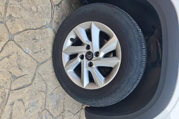 Used Citroen C3-XR 2015 1.6L Manual Fashion Edition Right Front Wheel Hub