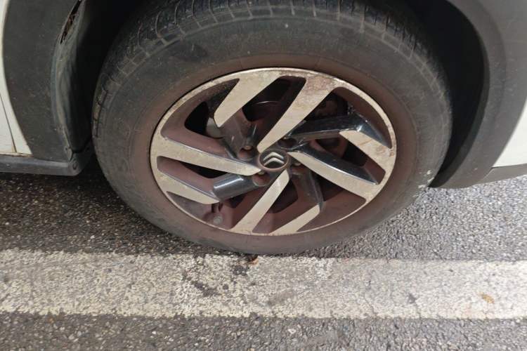 Used Citroen C3-XR 2015 1.6L Automatic Pioneer Model Right Front Wheel Hub