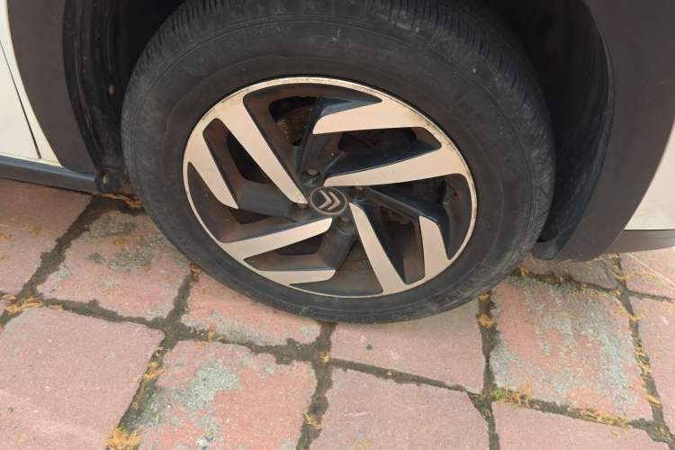 Used Citroen C3-XR 2015 1.6L Manual Pioneer Model Right Front Wheel Hub
