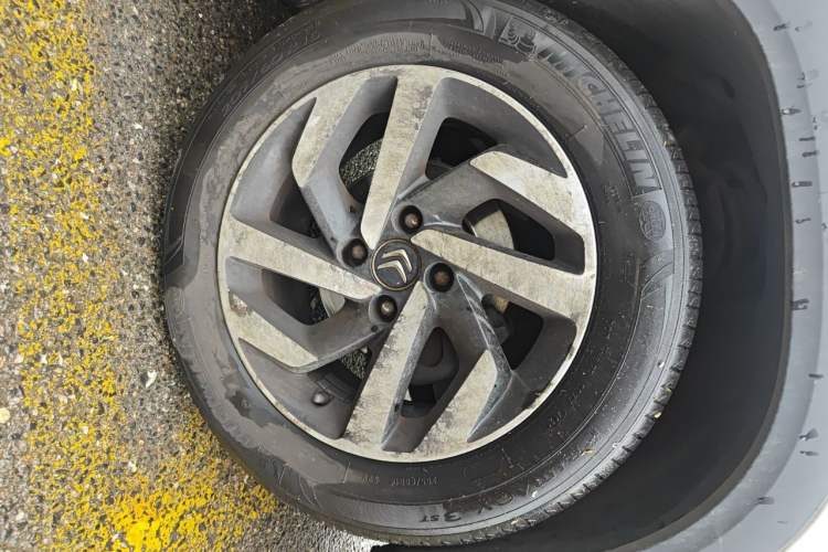 Used Citroen C3-XR 2015 1.6L Manual Pioneer Model Right Front Wheel Hub