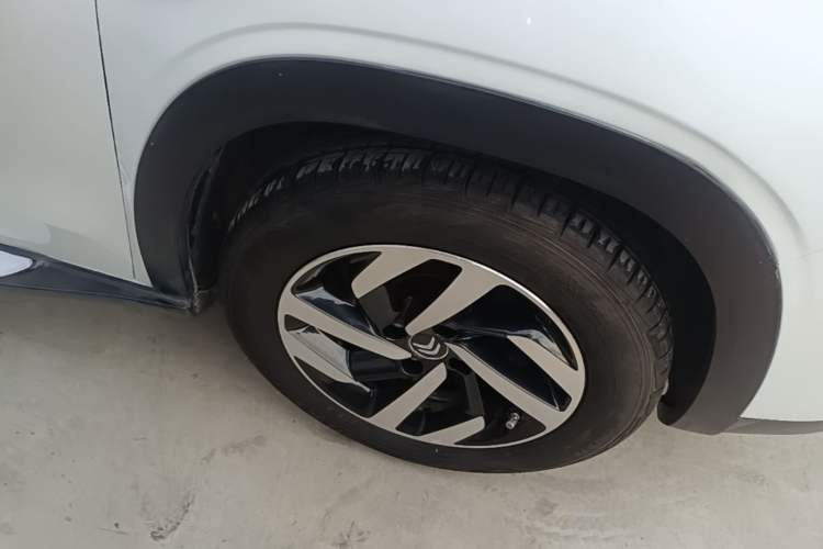 Used Citroen C3-XR 2015 1.6L Automatic Pioneer Model Right Front Wheel Hub