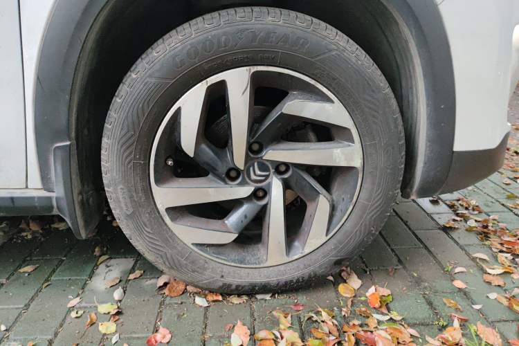 Used Citroen C3-XR 2015 1.6L Automatic Pioneer Model Right Front Wheel Hub