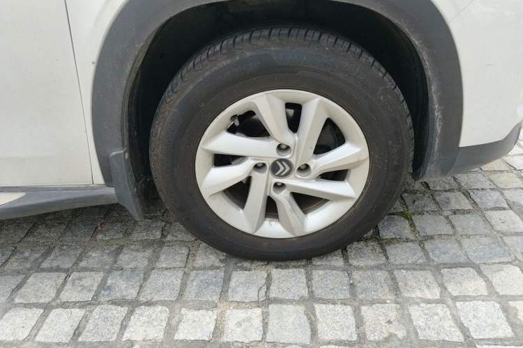 Used Citroen C3-XR 2015 1.6L Manual Fashion Edition Right Front Wheel Hub