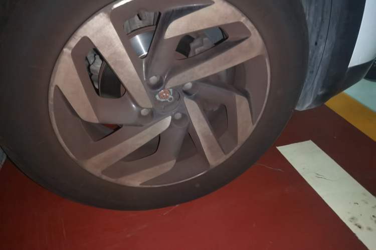 Used Citroen C3-XR 2015 1.6L Automatic Pioneer Model Right Front Wheel Hub