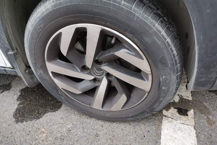 Used Citroen C3-XR 2015 1.6THP Automatic Pioneer Model Right Front Wheel Hub