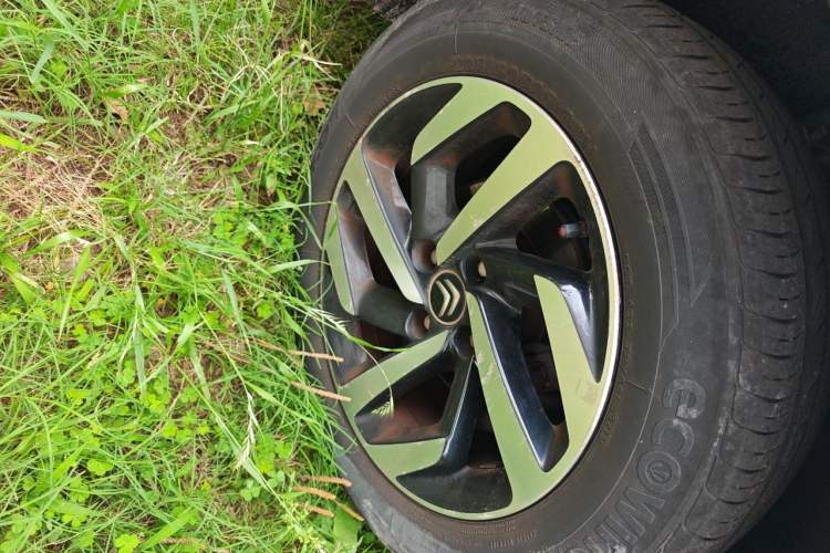 Used Citroen C3-XR 2015 1.6L Manual Pioneer Model Right Front Wheel Hub