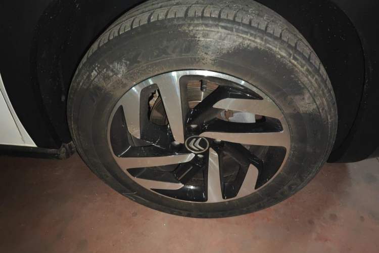Used Citroen C3-XR 2015 1.6L Automatic Pioneer Model Right Front Wheel Hub