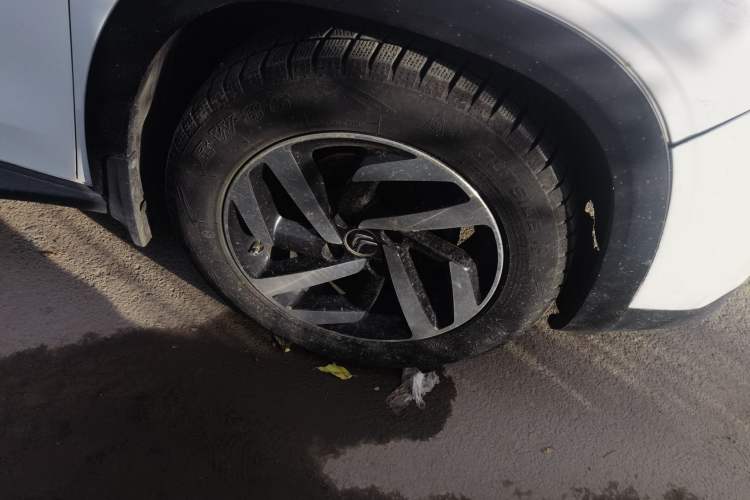 Used Citroen C3-XR 2015 1.6L Automatic Smart Version Right Front Wheel Hub