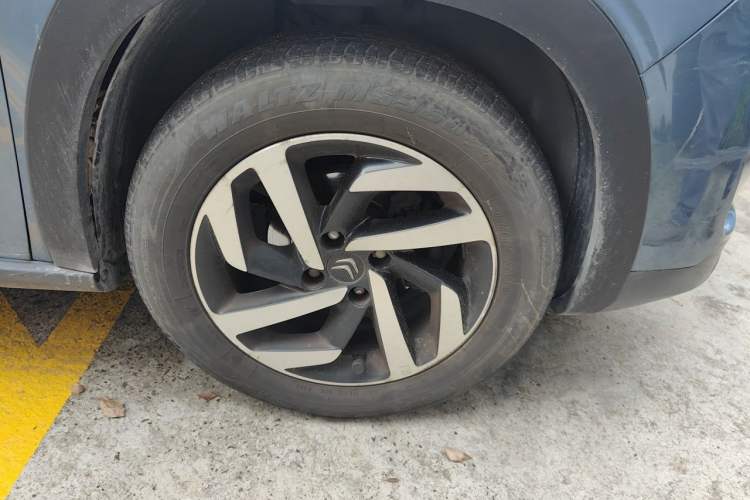 Used Citroen C3-XR 2015 1.6L Automatic Pioneer Model Right Front Wheel Hub