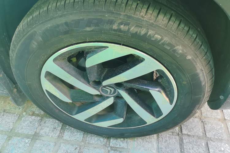 Used Citroen C3-XR 2015 1.6L Automatic Pioneer Model Right Front Wheel Hub
