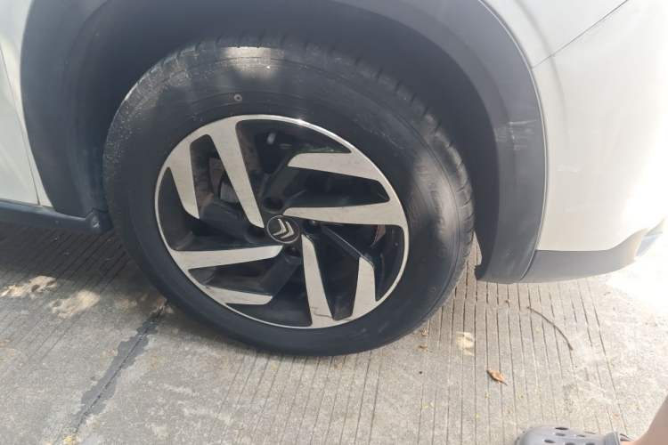 Used Citroen C3-XR 2015 1.6THP Automatic Pioneer Model Right Front Wheel Hub
