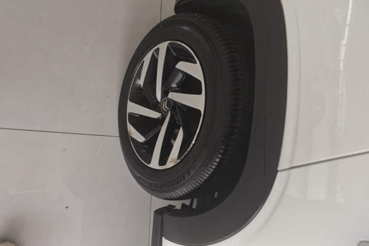 Used Citroen C3-XR 2015 1.6L Automatic Pioneer Model Right Rear Wheel Hub