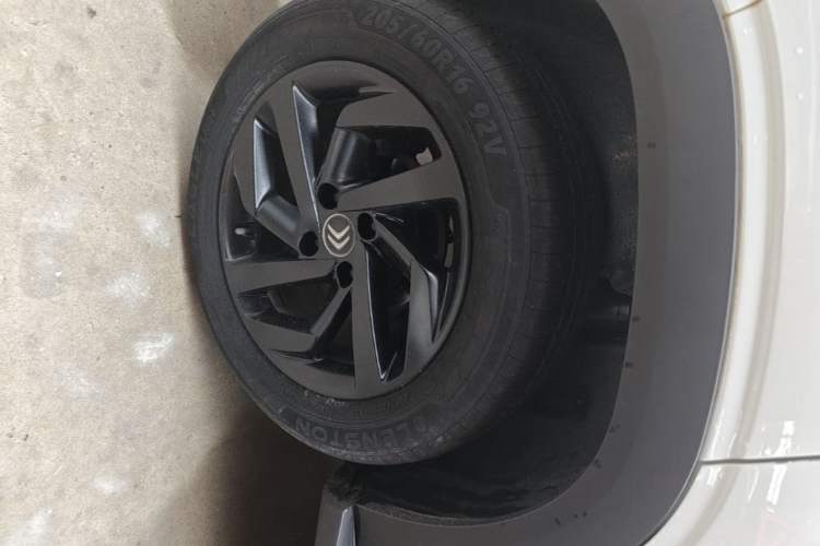 Used Citroen C3-XR 2015 1.6L Automatic Smart Version Right Rear Wheel Hub