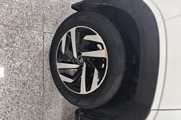 Used Citroen C3-XR 2015 1.6L Manual Pioneer Model Right Rear Wheel Hub