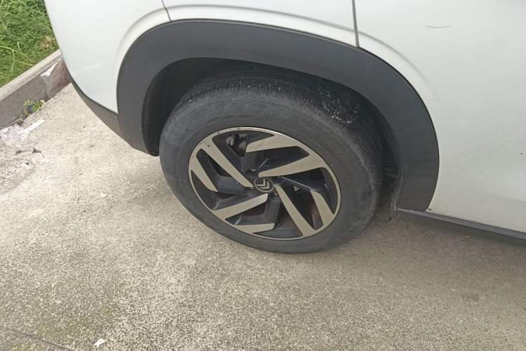 Used Citroen C3-XR 2015 1.6L Automatic Pioneer Model Right Rear Wheel Hub
