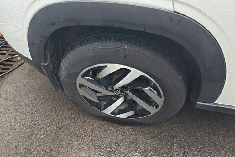 Used Citroen C3-XR 2015 1.6L Automatic Pioneer Model Right Rear Wheel Hub