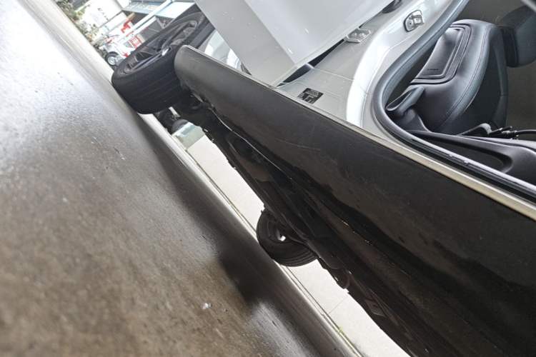 Used Citroen C3-XR 2015 1.6L Automatic Smart Version Right Side Sill