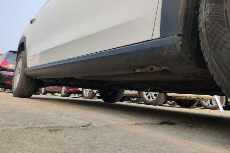 Used Citroen C3-XR 2015 1.6L Automatic Fashion Model Right Side Sill