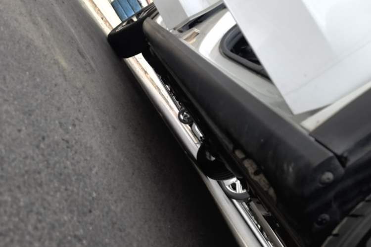 Used Citroen C3-XR 2015 1.6THP Automatic Pioneer Model Right Side Sill