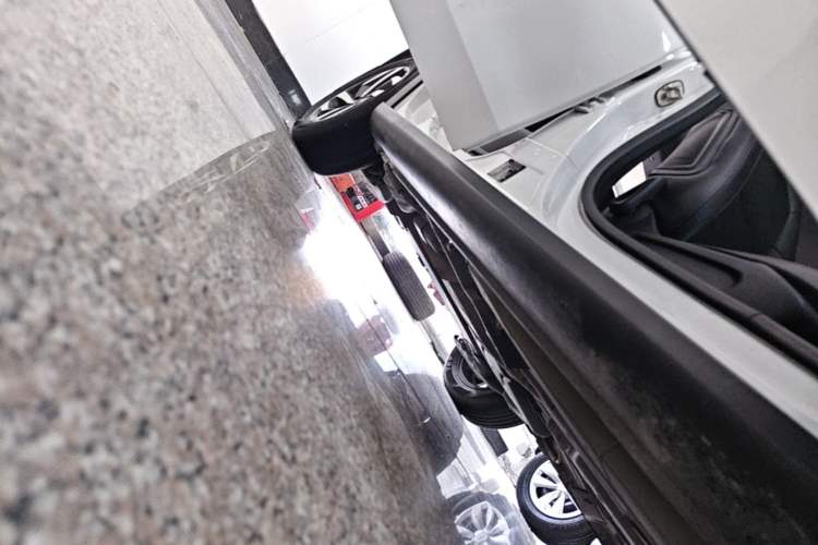 Used Citroen C3-XR 2015 1.6L Manual Pioneer Model Right Side Sill