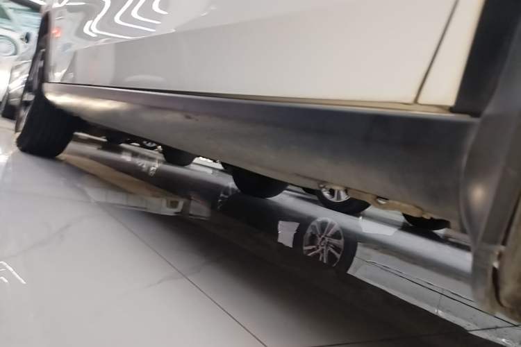 Used Citroen C3-XR 2015 1.6THP Automatic Pioneer Model Right Side Sill