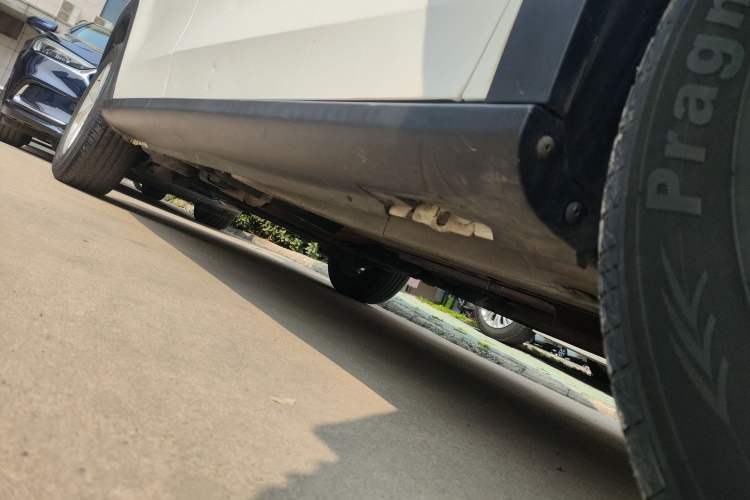 Used Citroen C3-XR 2015 1.6L Automatic Fashion Model Right Side Sill