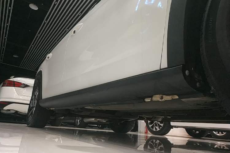 Used Citroen C3-XR 2015 1.6L Automatic Pioneer Model Right Side Sill