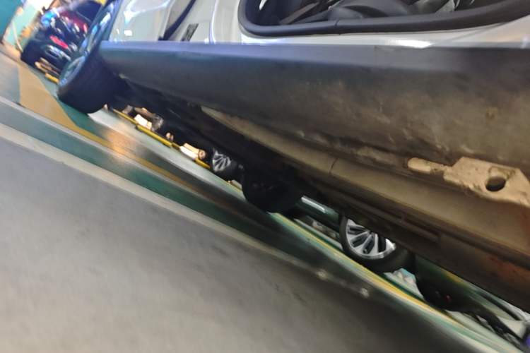 Used Citroen C3-XR 2015 1.6THP Automatic Pioneer Model Right Side Sill