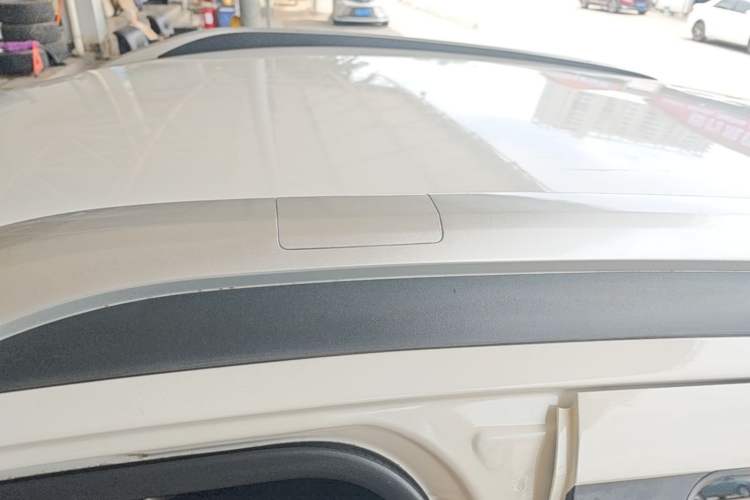 Used Citroen C3-XR 2015 1.6L Automatic Pioneer Model Roof