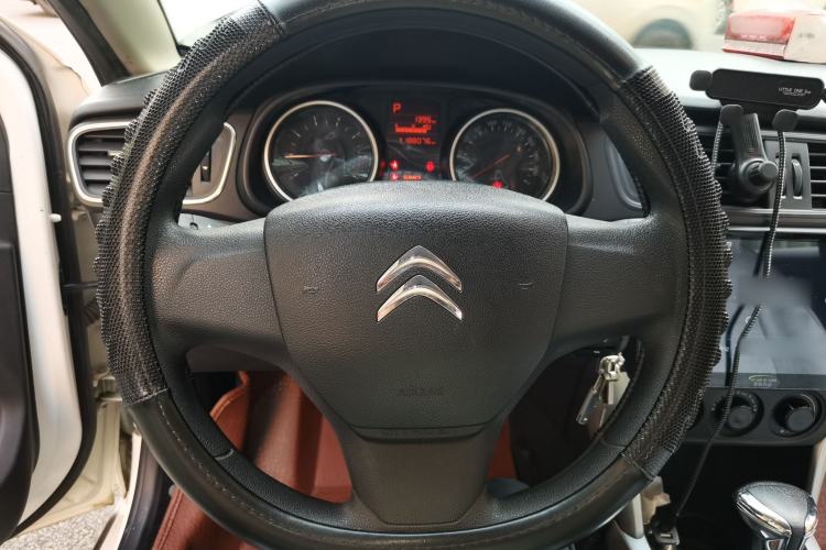 Used Citroen C3-XR 2015 1.6L Automatic Fashion Model Steering Wheel