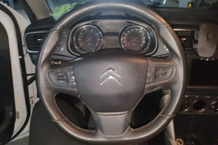 Used Citroen C3-XR 2015 1.6L Automatic Fashion Model Steering Wheel
