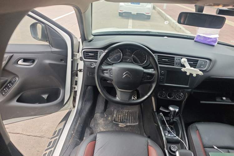 Used Citroen C3-XR 2015 1.6THP Automatic Flagship Model Steering Wheel