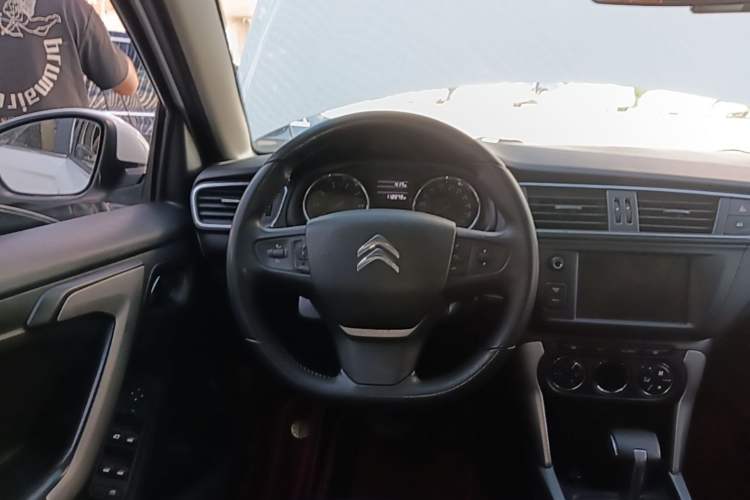 Used Citroen C3-XR 2015 1.6THP Automatic Pioneer Model Steering Wheel