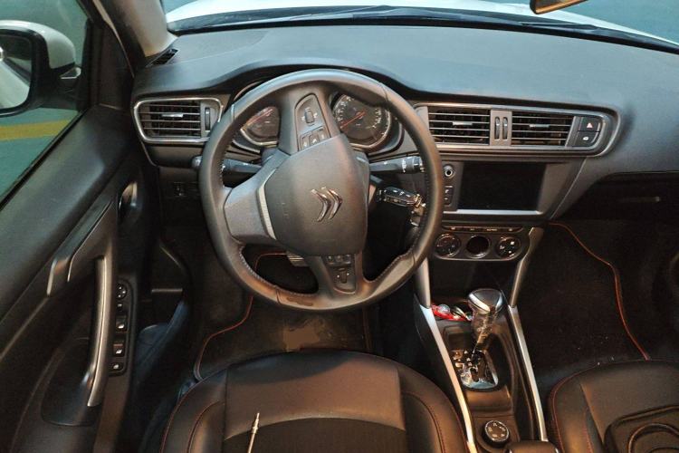 Used Citroen C3-XR 2015 1.6THP Automatic Pioneer Model Steering Wheel