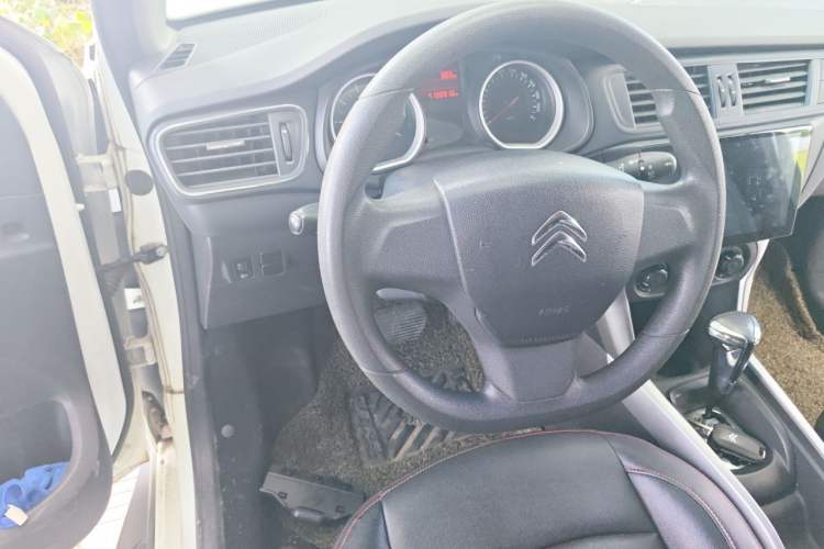Used Citroen C3-XR 2015 1.6L Automatic Fashion Model Steering Wheel