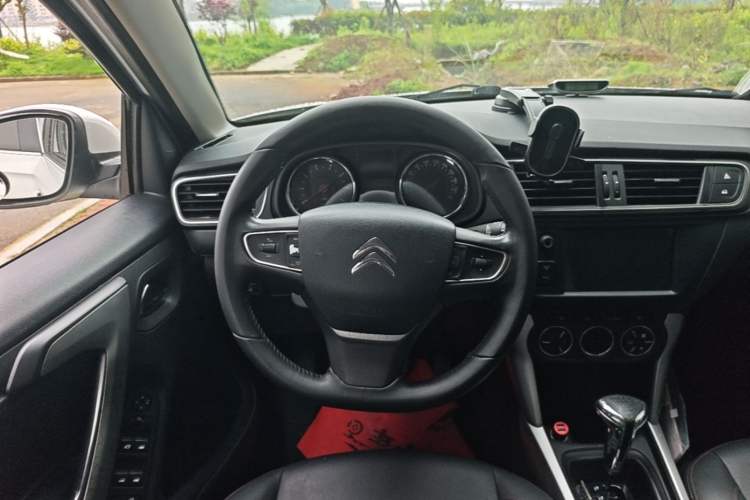 Used Citroen C3-XR 2015 1.6THP Automatic Pioneer Model Steering Wheel