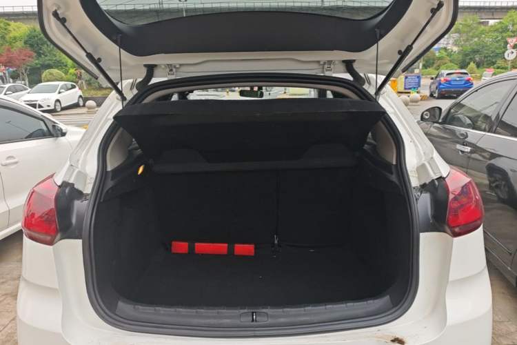 Used Citroen C3-XR 2015 1.6L Automatic Pioneer Model Trunk
