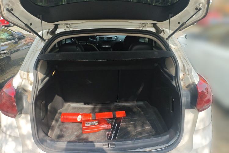 Used Citroen C3-XR 2015 1.6L Manual Pioneer Model Trunk