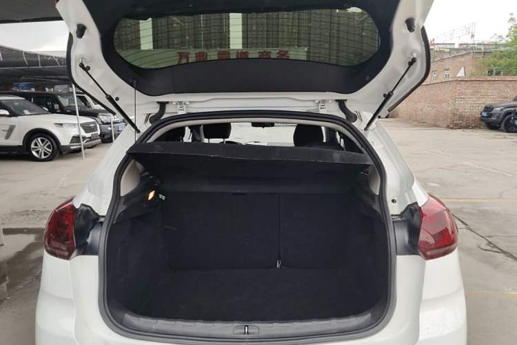 Used Citroen C3-XR 2015 1.6L Automatic Pioneer Model Trunk
