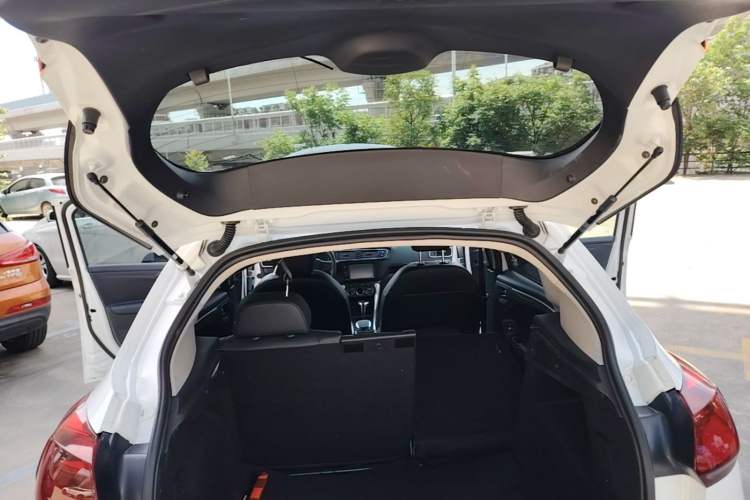 Used Citroen C3-XR 2015 1.6L Automatic Fashion Model Trunk