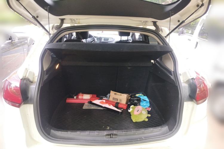 Used Citroen C3-XR 2015 1.6L Manual Pioneer Model Trunk