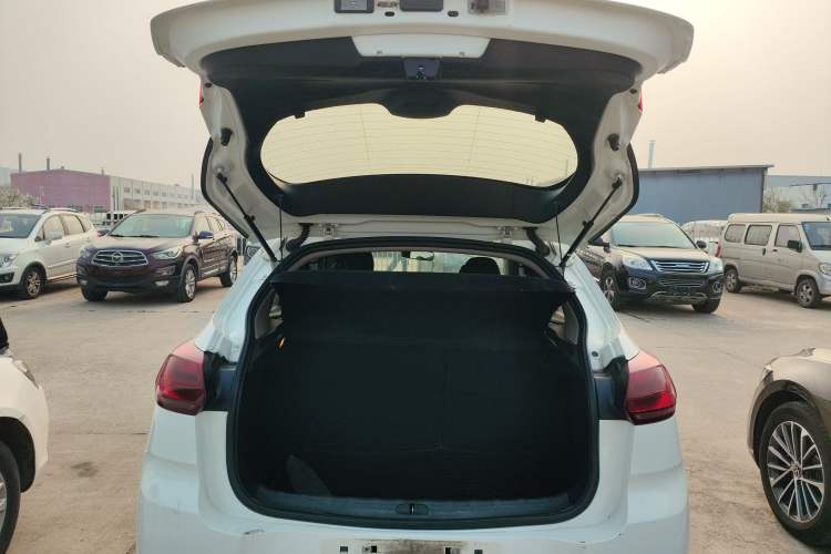 Used Citroen C3-XR 2015 1.6L Automatic Fashion Model Trunk