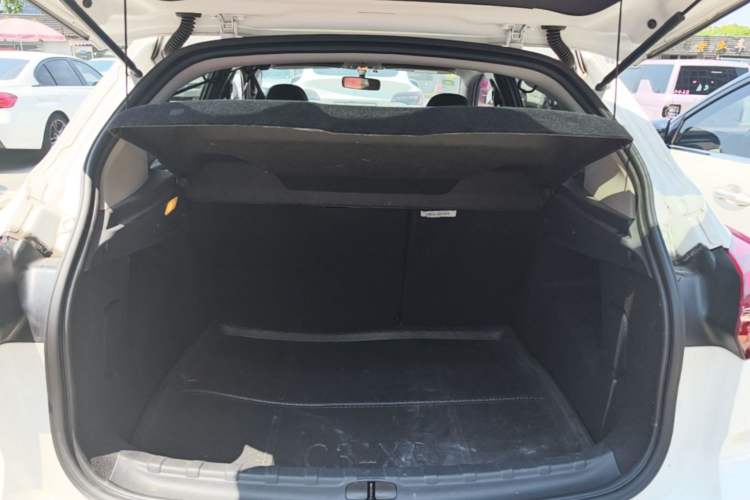 Used Citroen C3-XR 2015 1.6L Automatic Pioneer Model Trunk