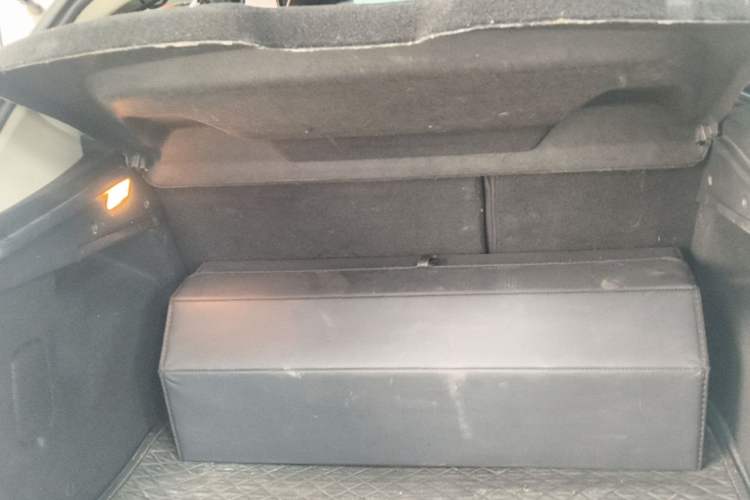 Used Citroen C3-XR 2015 1.6L Automatic Pioneer Model Trunk