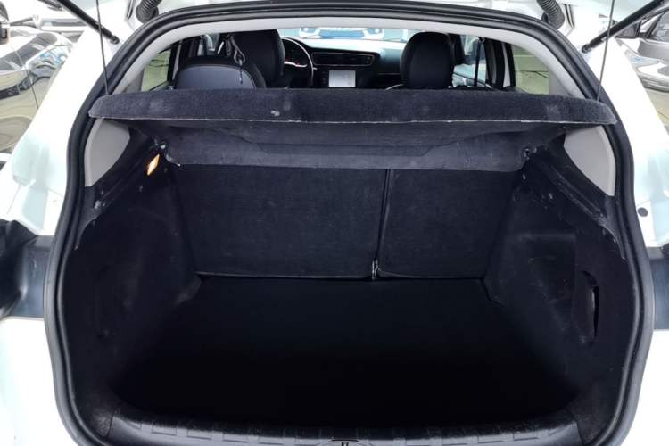 Used Citroen C3-XR 2015 1.6L Automatic Pioneer Model Trunk